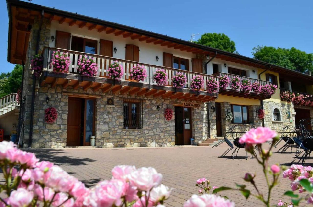 Agriturismo Dell'Altopiano Serle Kültér fotó